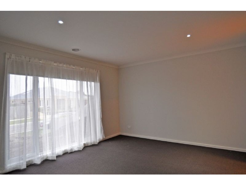 4 Lavender Place, Inverloch VIC 3996