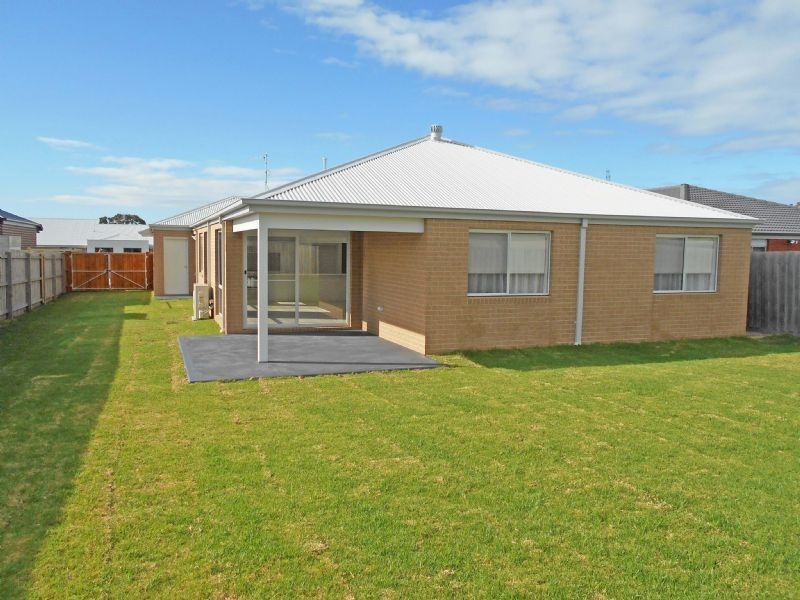 4 Lavender Place, Inverloch VIC 3996