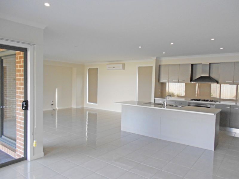 11 QUEENSCLIFF DRIVE, Inverloch VIC 3996