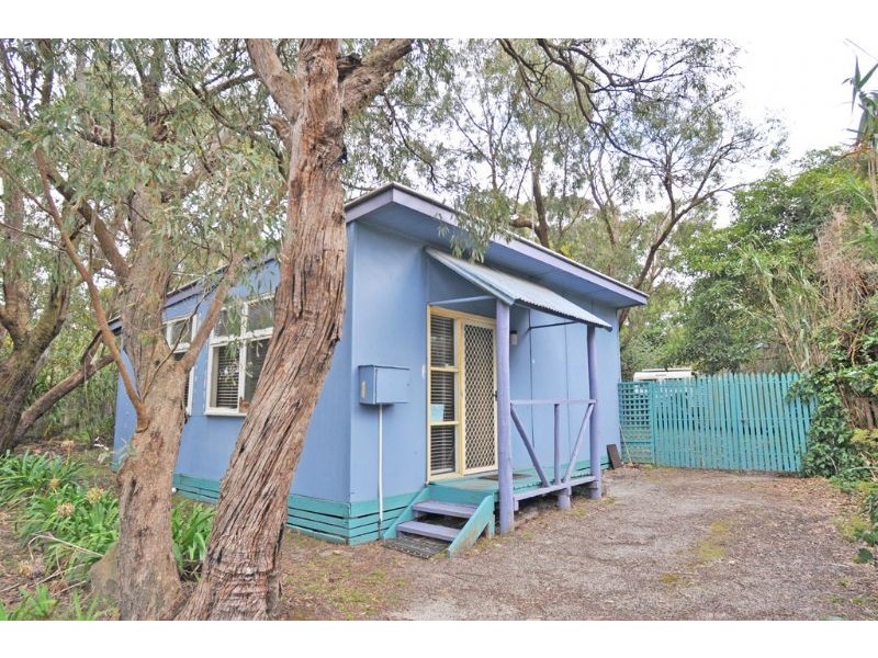 32 ABBOTT STREET, Inverloch VIC 3996