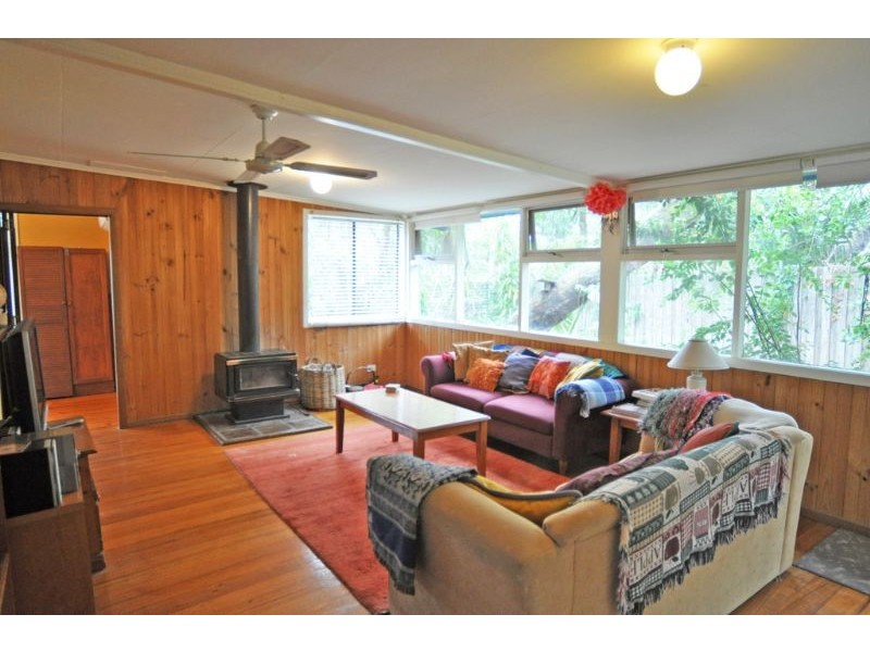 32 ABBOTT STREET, Inverloch VIC 3996