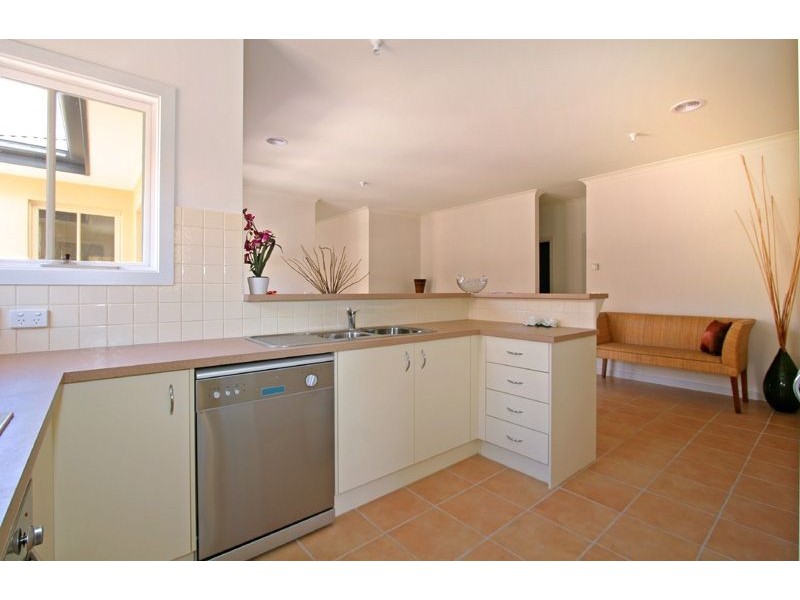 2/25-27 Ozone Street, Rye VIC 3941