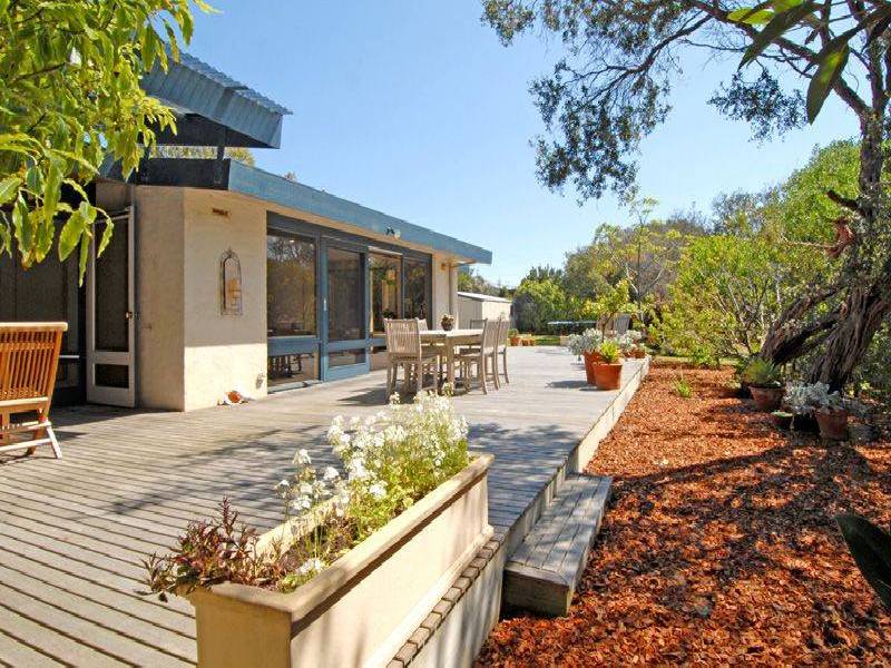 20 Ti-Tree Avenue, Blairgowrie VIC 3942