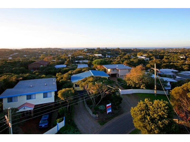 6 Nalong Street, Rye VIC 3941