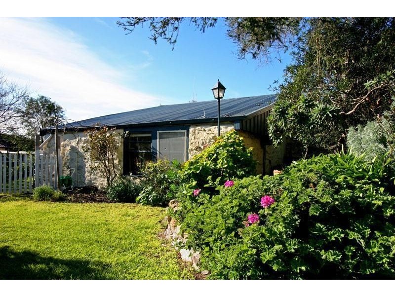 6 Sinclair Avenue, Rye VIC 3941