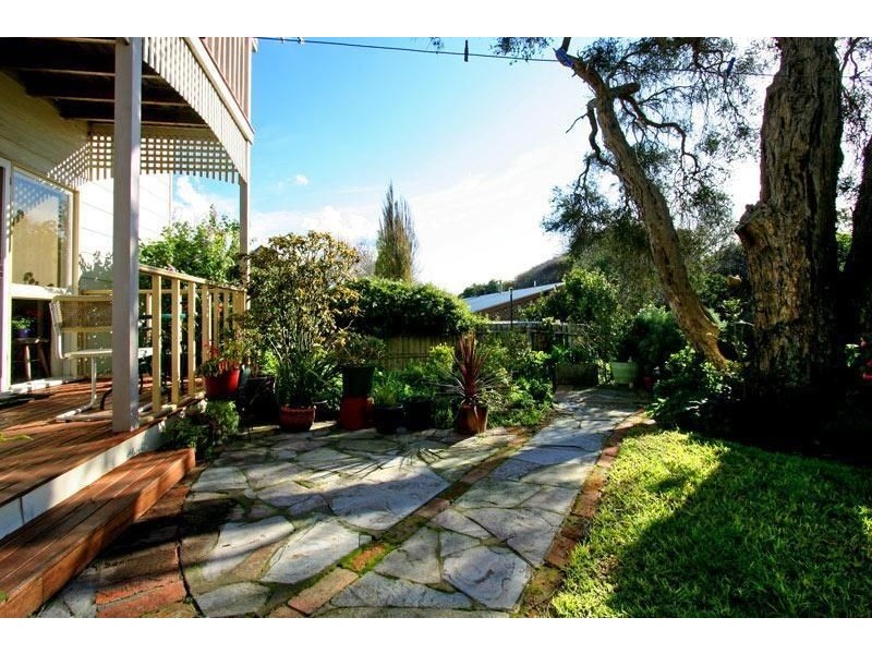 6 Sinclair Avenue, Rye VIC 3941