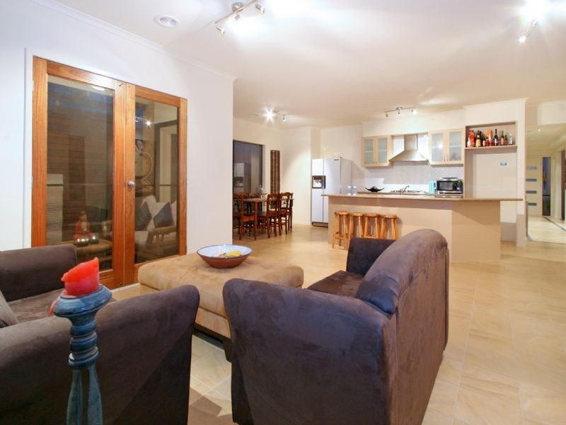 18 Avon Road, Rye VIC 3941