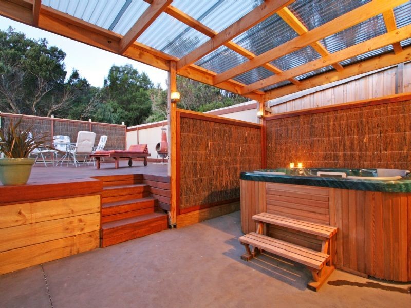 18 Avon Road, Rye VIC 3941