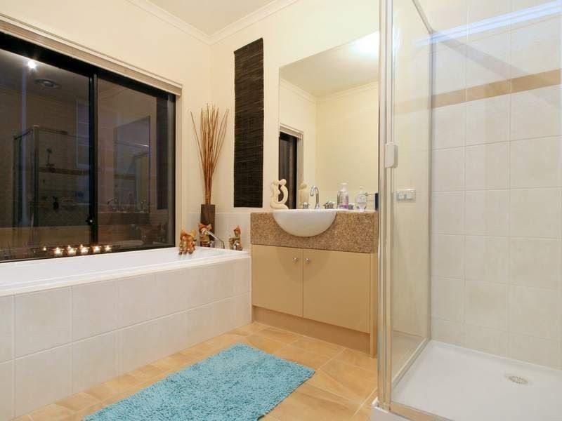 18 Avon Road, Rye VIC 3941