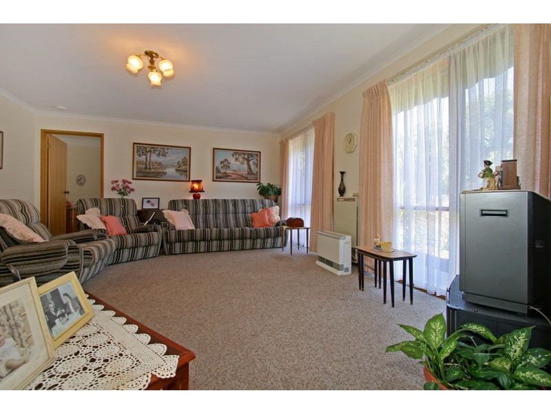 13 Penman Street, Blairgowrie VIC 3942