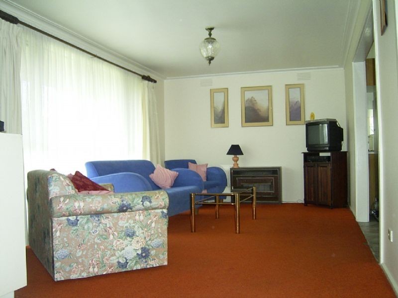 28 Meadow Avenue, Rye VIC 3941