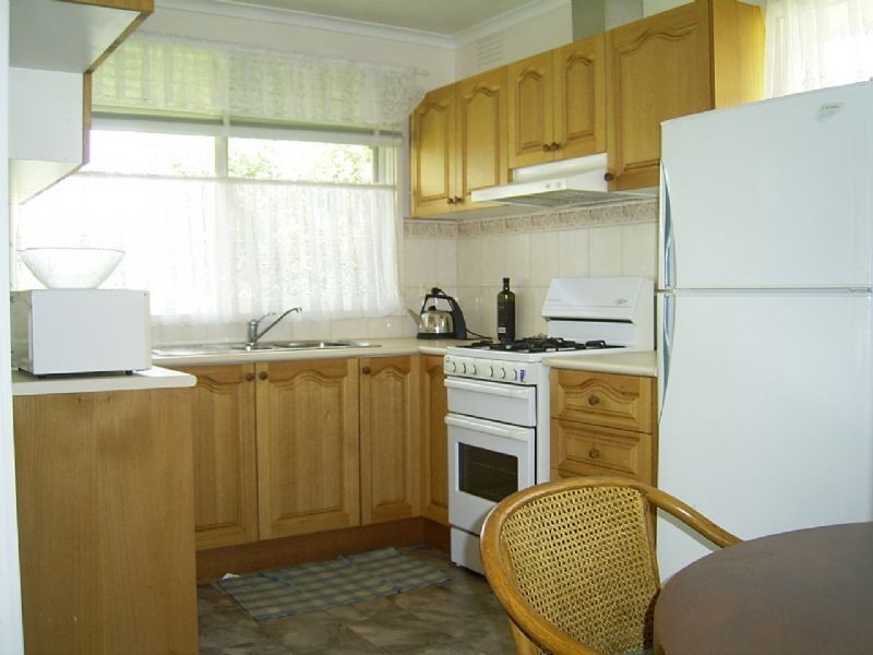 28 Meadow Avenue, Rye VIC 3941