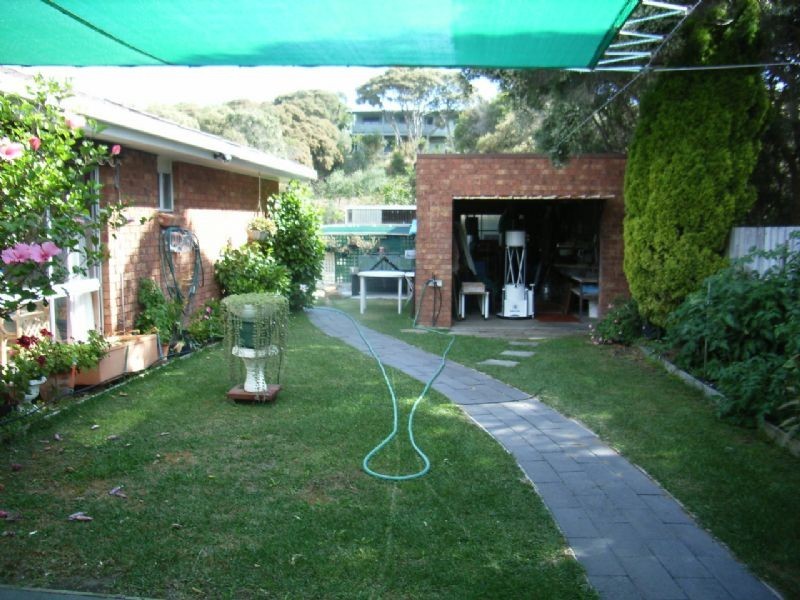 15 Ellesmere Street, Blairgowrie VIC 3942