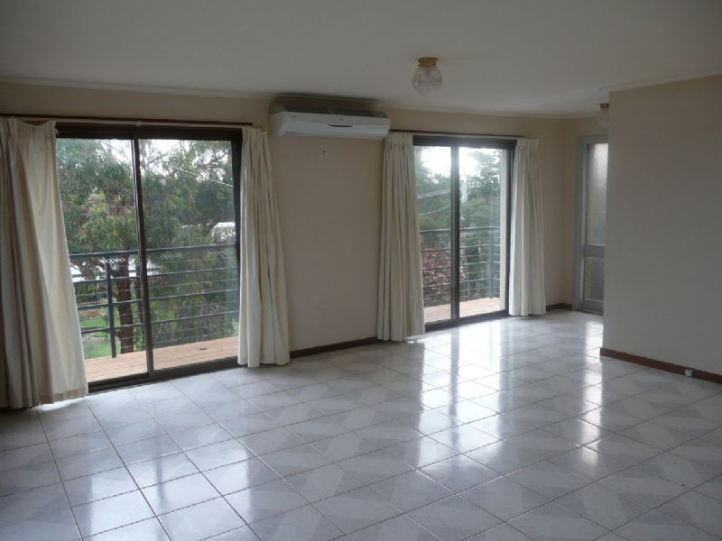 24 Crestview Court, Rye VIC 3941