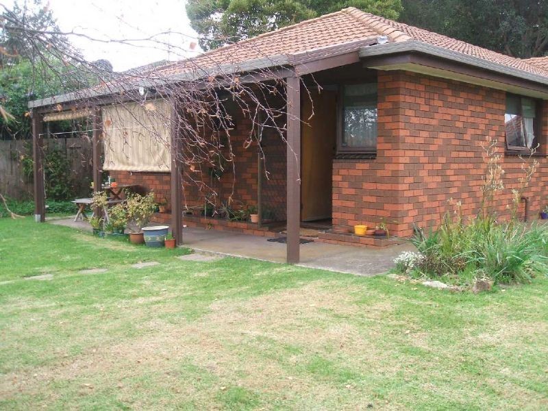 60 Whitehead Grove, Rosebud VIC 3939