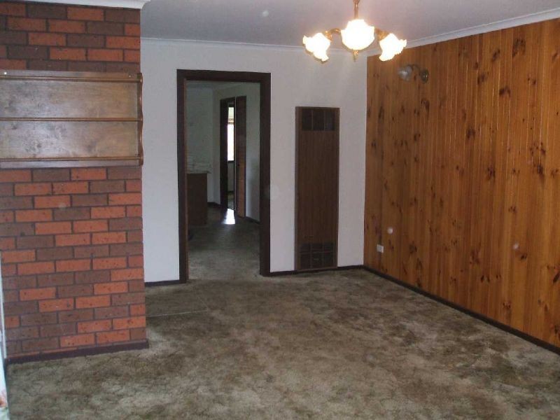 60 Whitehead Grove, Rosebud VIC 3939