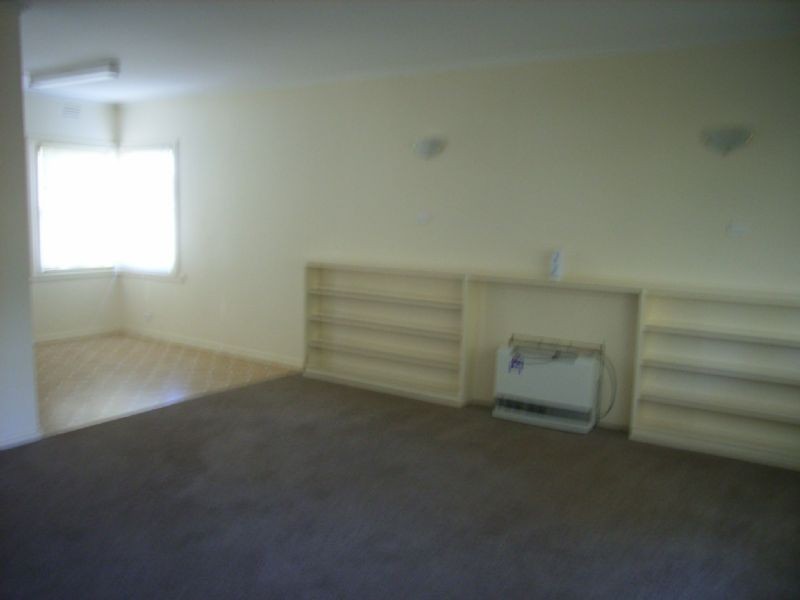 8 Marvin Ave, Rye VIC 3941