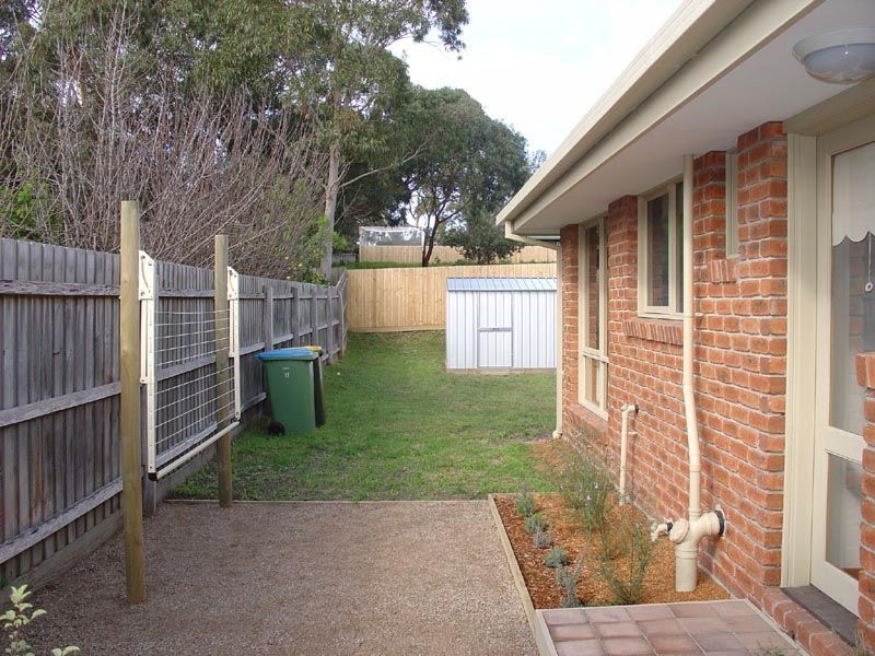 17 Cook Avenue, Rosebud VIC 3939