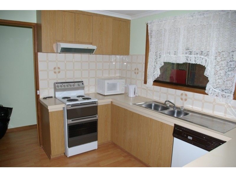 6 Harveson Drive, Rosebud VIC 3939