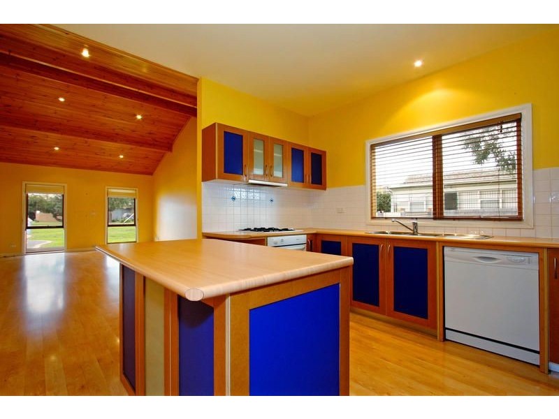 8 Potton Avenue, Rosebud VIC 3939