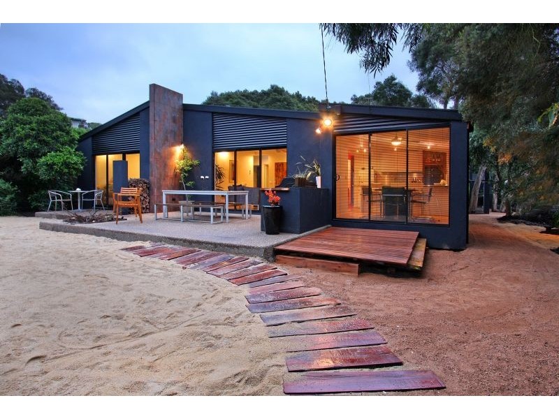 18 Canterbury Jetty Road, Blairgowrie VIC 3942