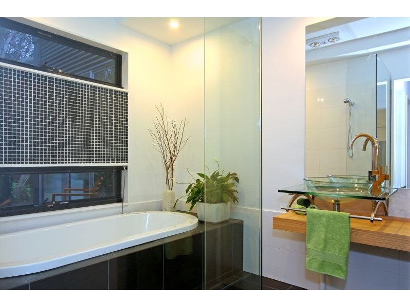 18 Canterbury Jetty Road, Blairgowrie VIC 3942