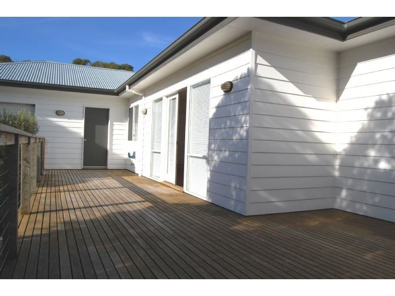 8 HOWELL STREET, Rye VIC 3941