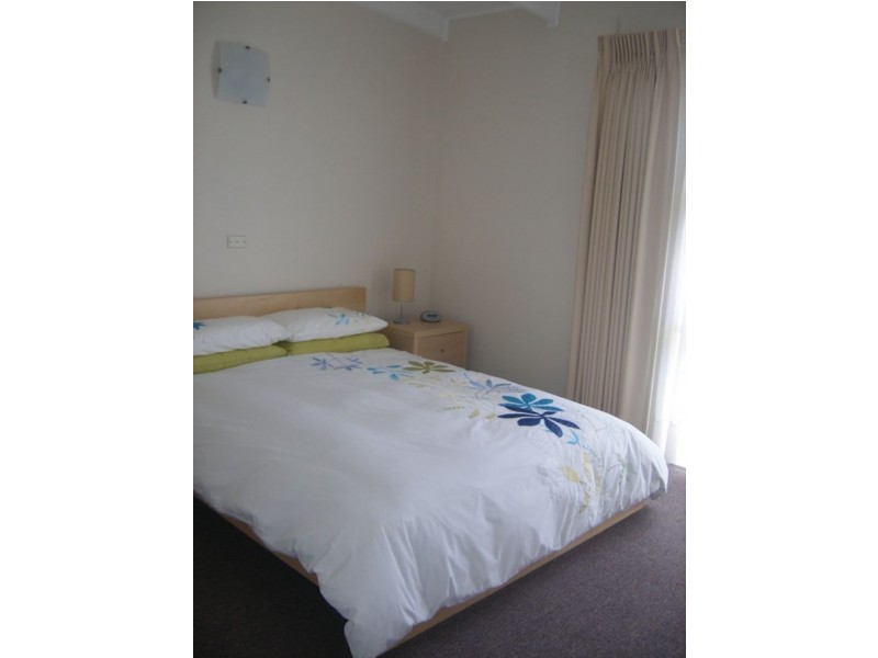 4/14 SULLIVAN STREET, Rye VIC 3941