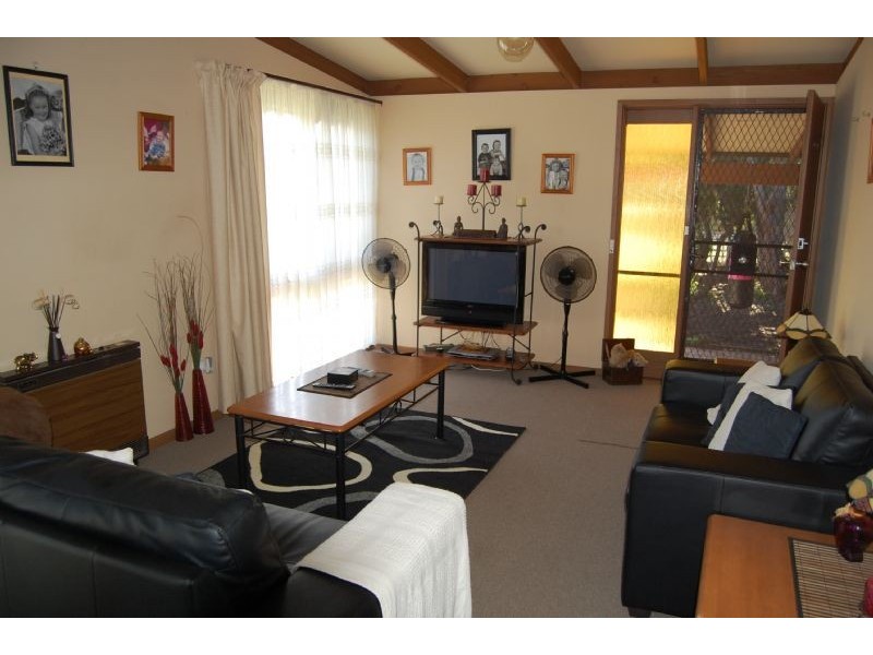 27 Fairhills Drive, Rye VIC 3941