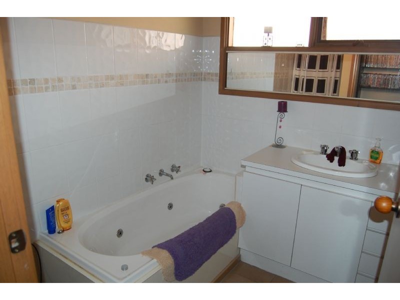 27 Fairhills Drive, Rye VIC 3941