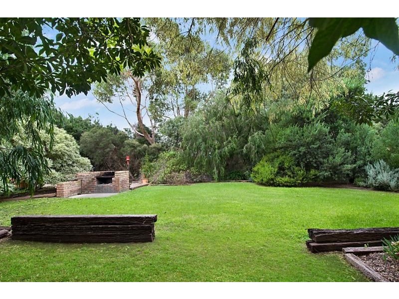 9 Heyfield Road, Rye VIC 3941