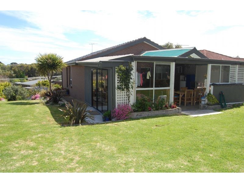 8 Egerton Street, Blairgowrie VIC 3942