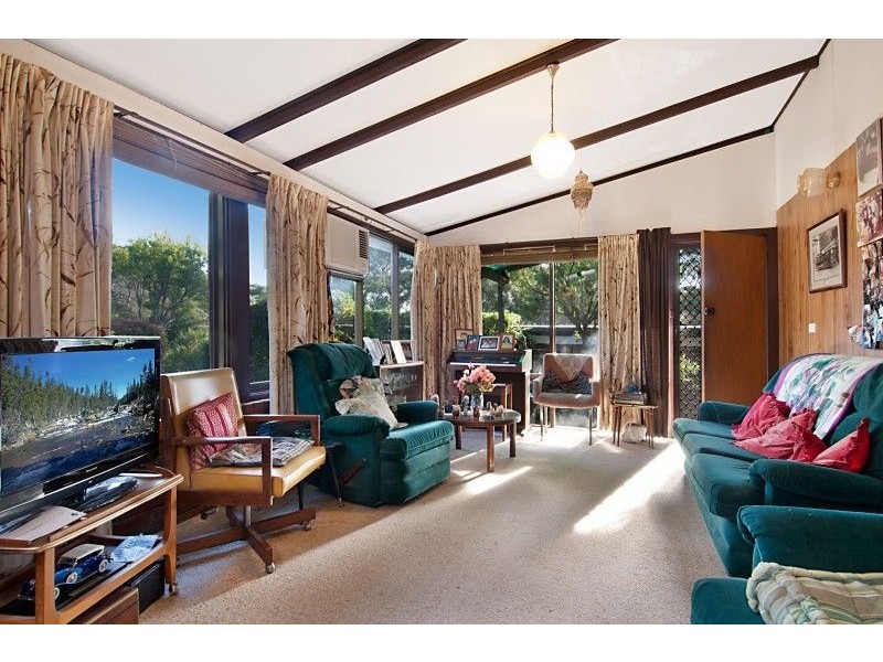4 Lansdowne Street, Blairgowrie VIC 3942