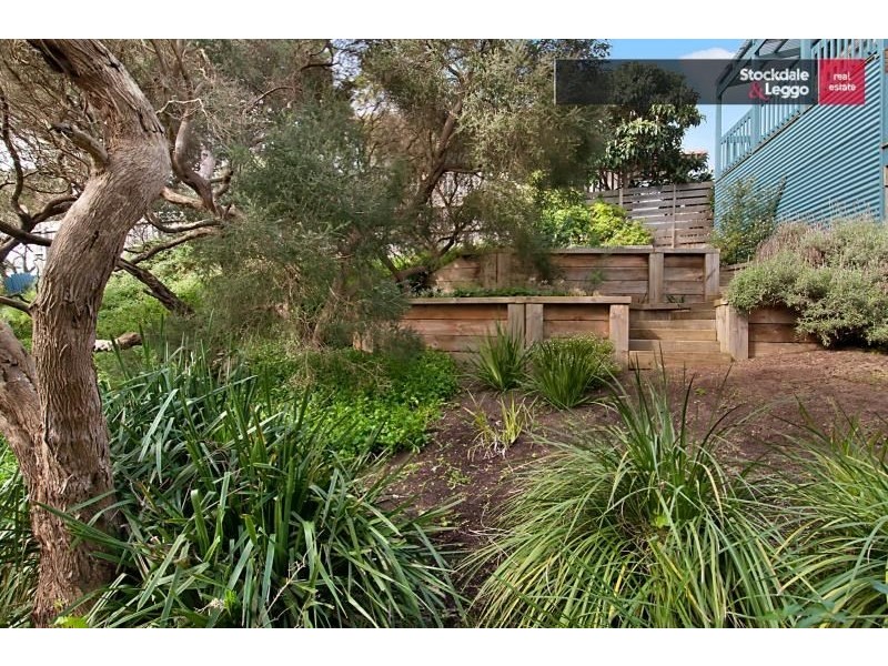 6 Nalong Street, Rye VIC 3941