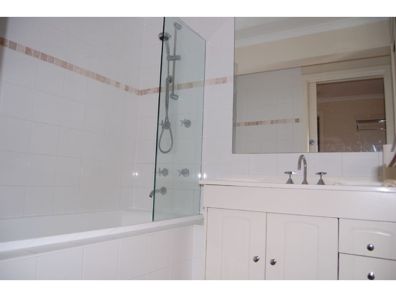 24 Weeroona Street, Rye VIC 3941