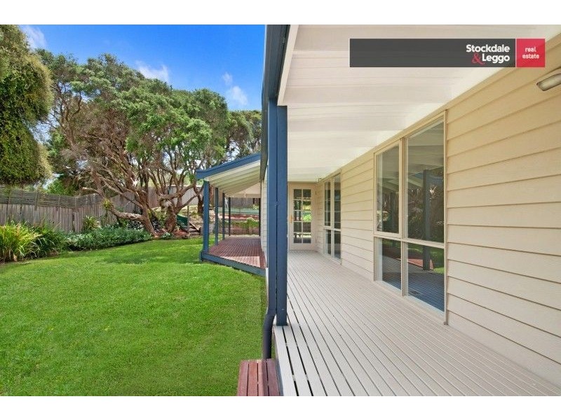16 Peter Street, Rye VIC 3941
