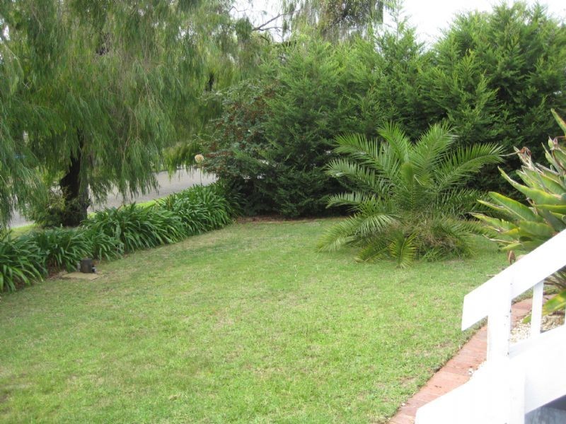 57 Tarwarri Avenue, Rosebud West VIC 3940