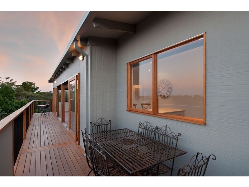 1 Tanderra Street, Rye VIC 3941