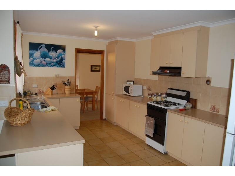 2 Sandra Court, Rye VIC 3941