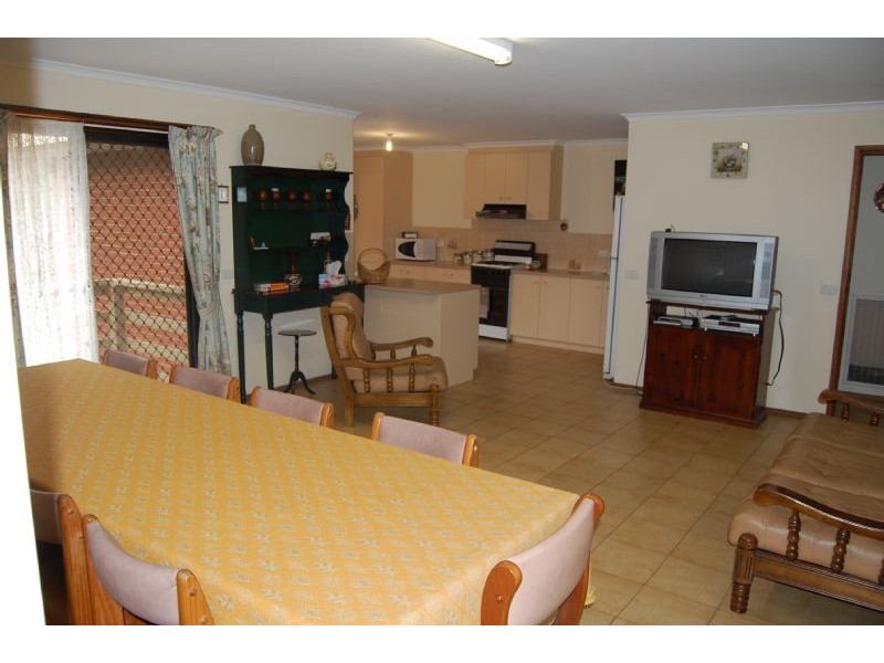 2 Sandra Court, Rye VIC 3941