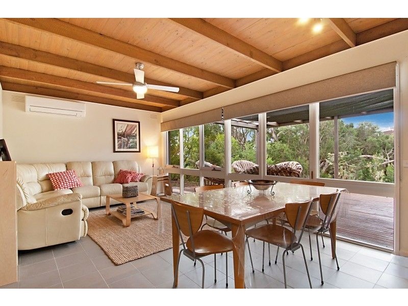 2 Roblyn Crescent, Tootgarook VIC 3941