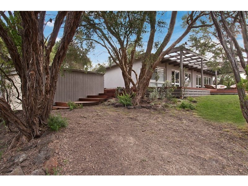 2 Roblyn Crescent, Tootgarook VIC 3941