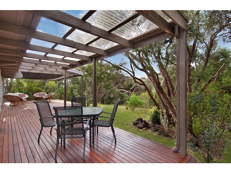2 Roblyn Crescent, Tootgarook VIC 3941