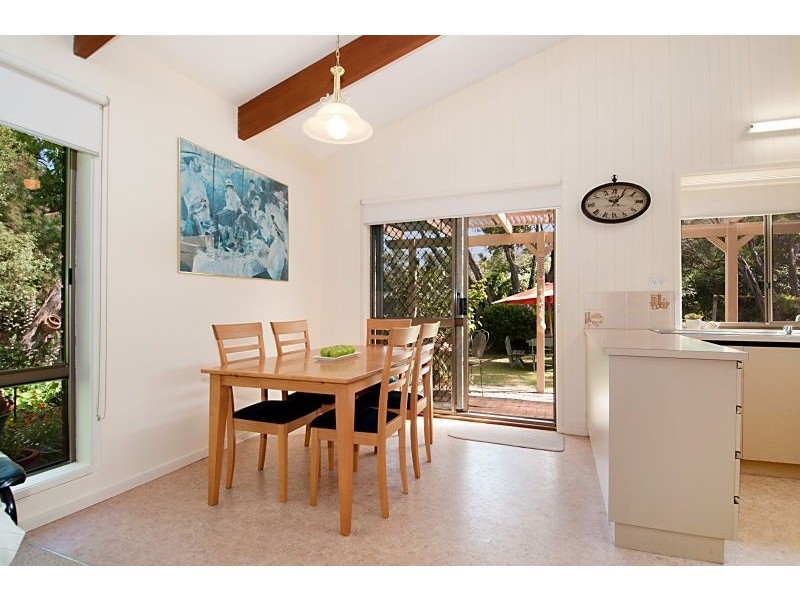 4 Duntroon Avenue, Rye VIC 3941