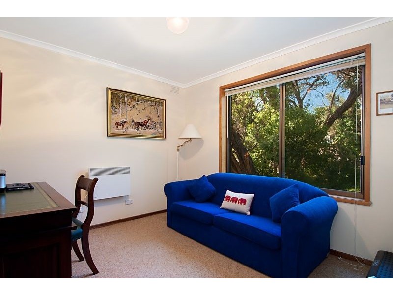 4 Duntroon Avenue, Rye VIC 3941