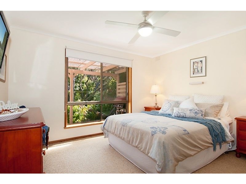 4 Duntroon Avenue, Rye VIC 3941