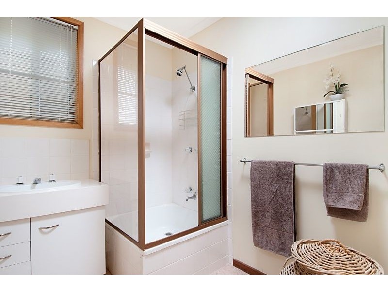 4 Duntroon Avenue, Rye VIC 3941