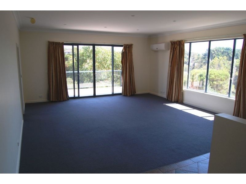 1 Wargundy Avenue, Rye VIC 3941