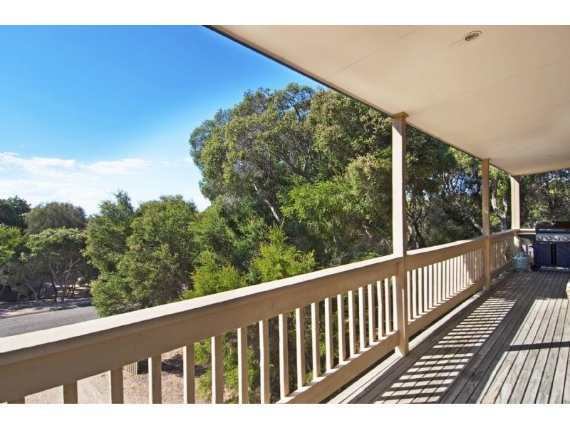 15 Phyllis Parade, Rye VIC 3941