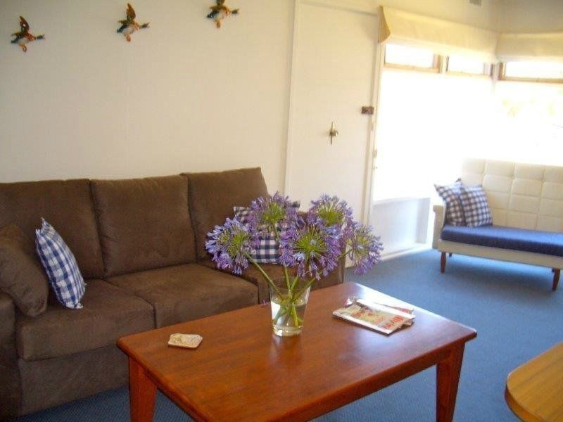 18 Heather Avenue, Sorrento VIC 3943